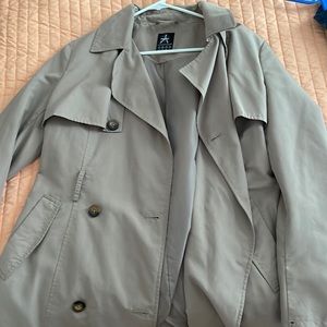 Lightweight jacket